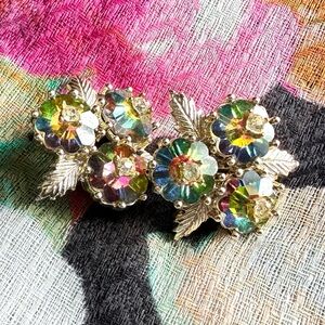 Vintage 1960s Emmons Clip-On Earrings
